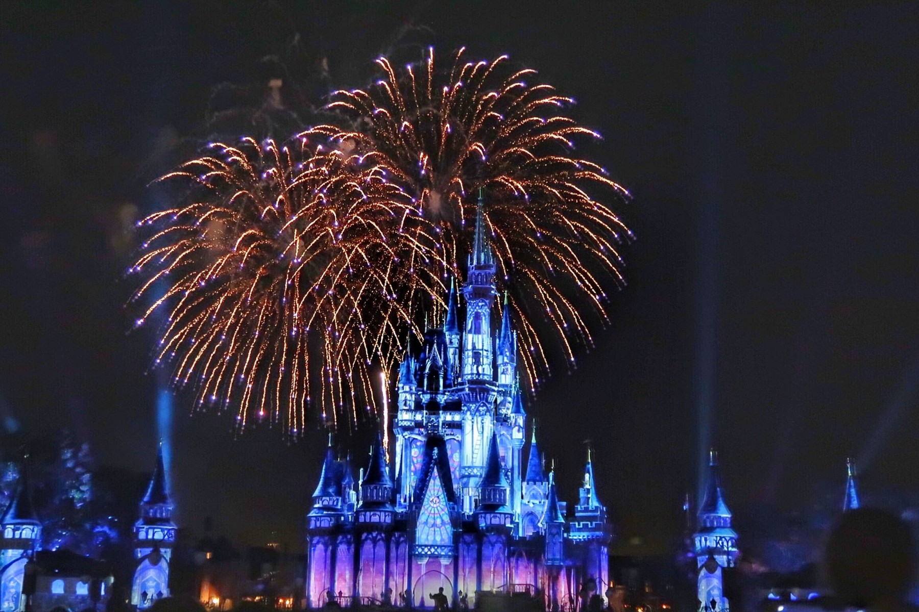 Happily-Ever-After-Fireworks-Show-2